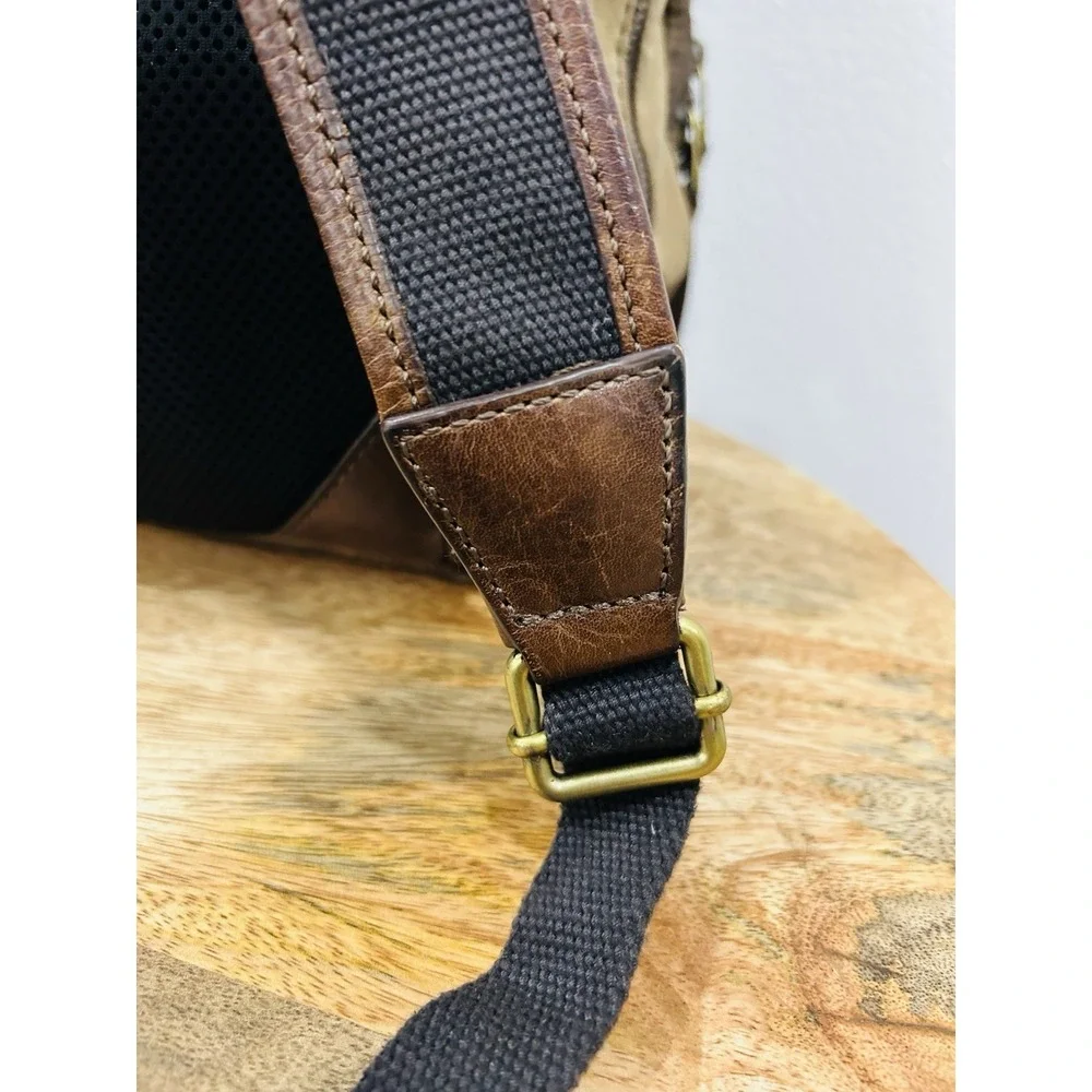 Distressed Fossil Defender Canvas & Leather roll-top backpack Rucksack Tan Brown